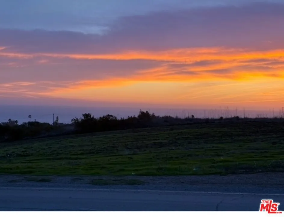 6052 Merritt Drive, Malibu, California 90265 home-pic-24